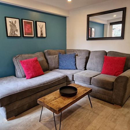Stylish 5-Bed Home, Each With En-Suite And Own Tv Ковентри Экстерьер фото